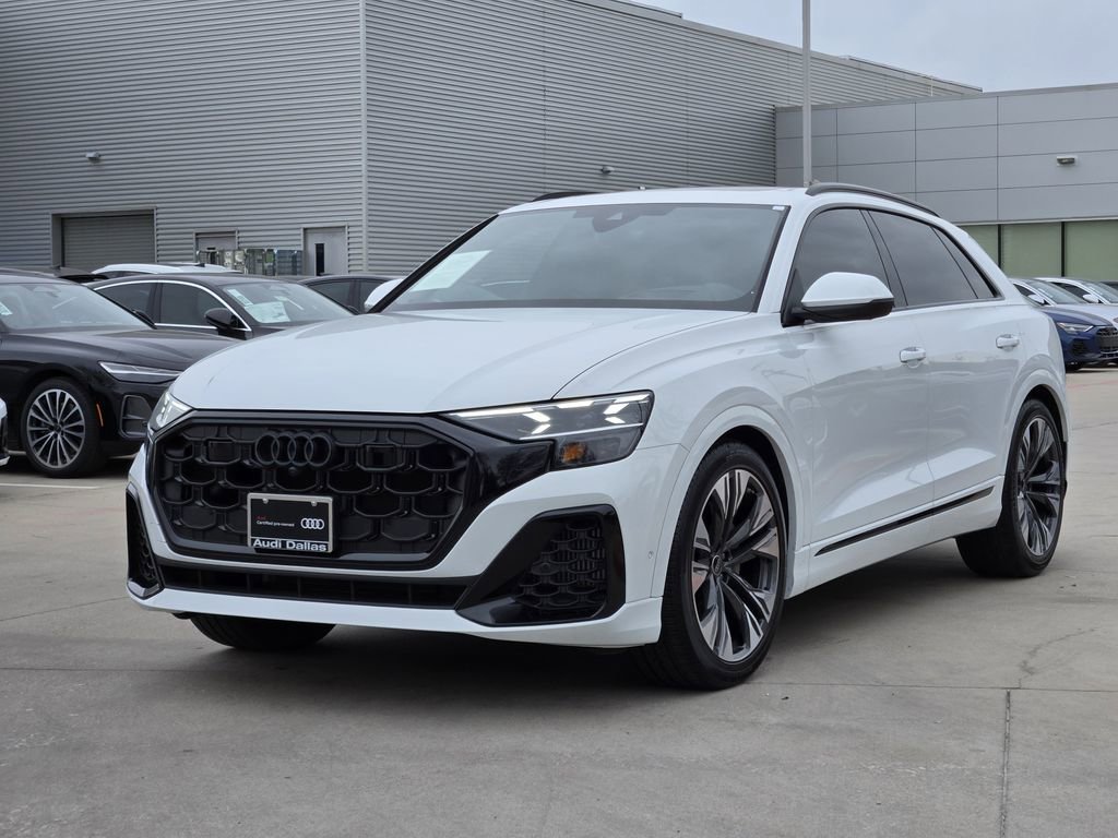 Certified 2025 Audi Q8 Prestige image 6