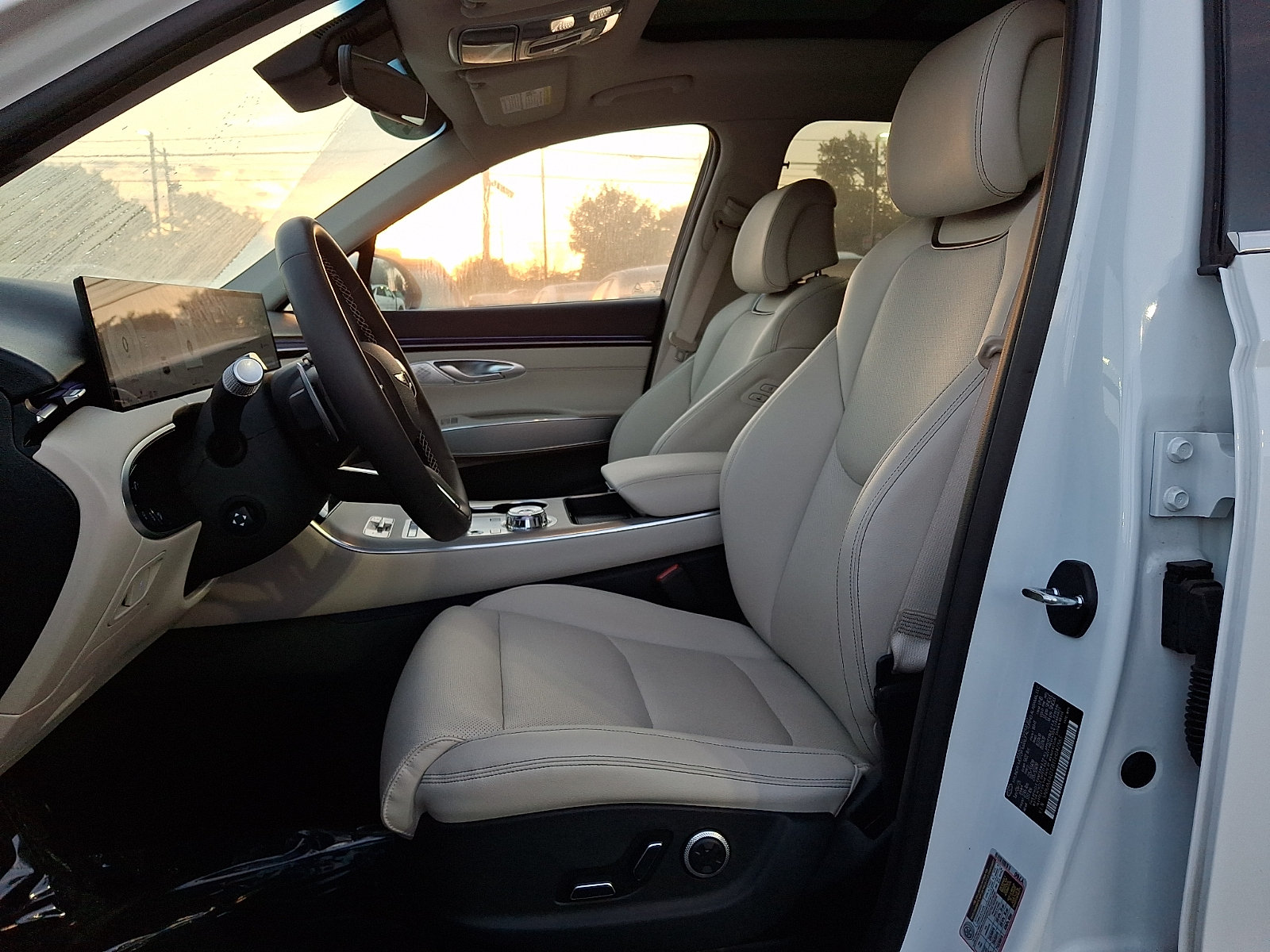Certified 2026 Genesis GV70 2.5T Select AWD/4WD image 14