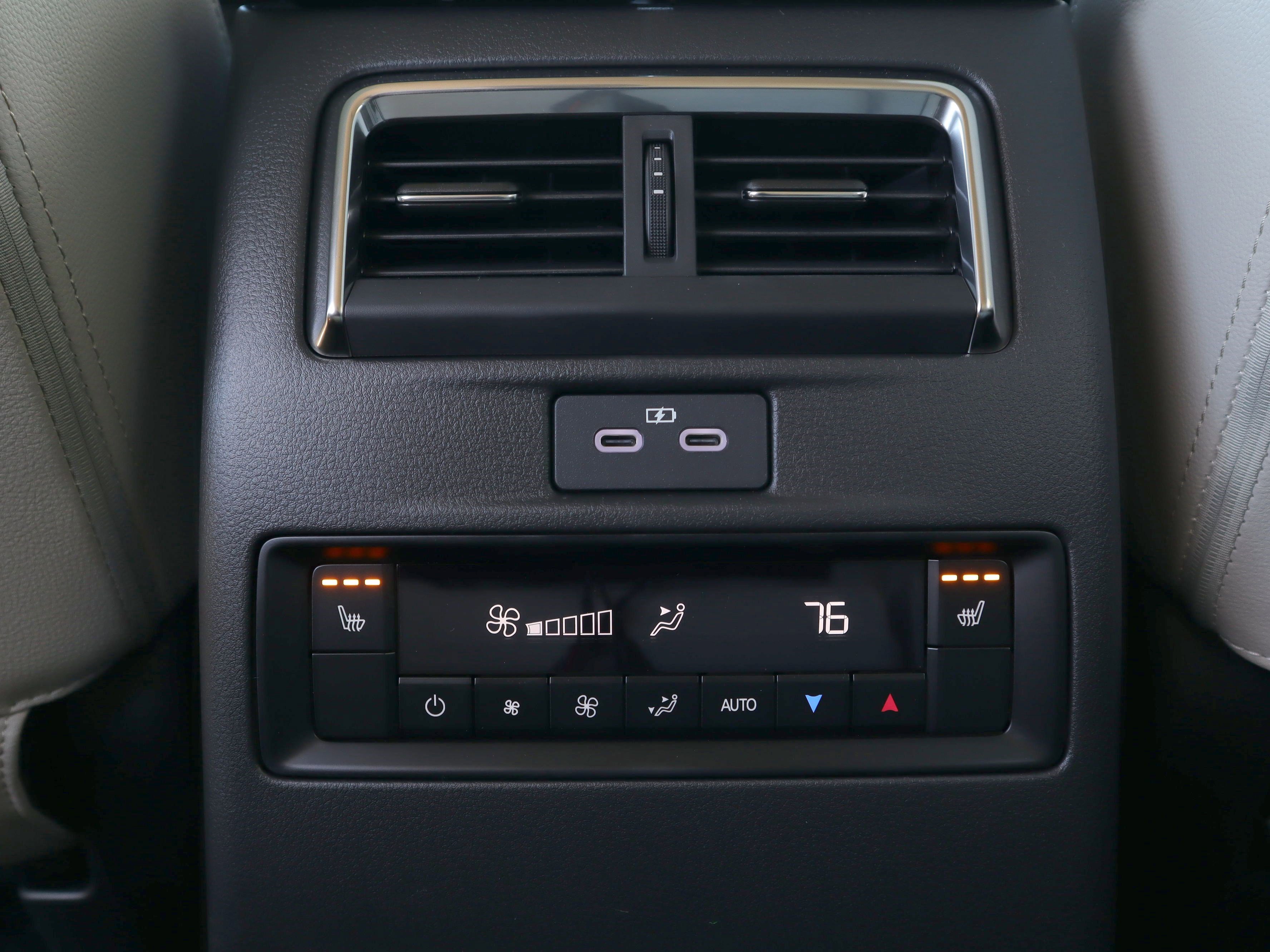 New 2026 MAZDA CX-70 3.3 Turbo w/ Preferred Package image 18