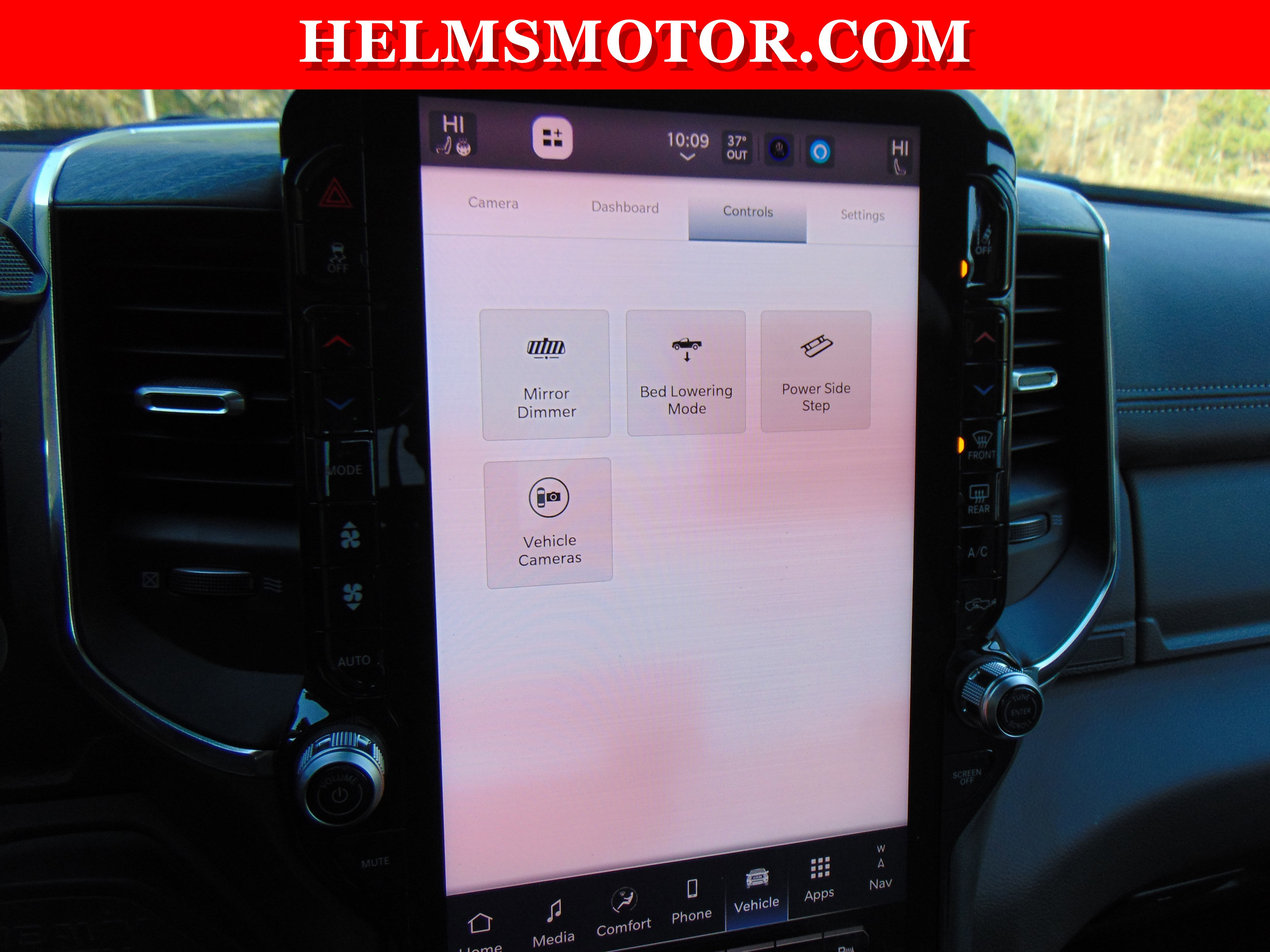 New 2025 RAM 2500 Laramie AWD/4WD image 37