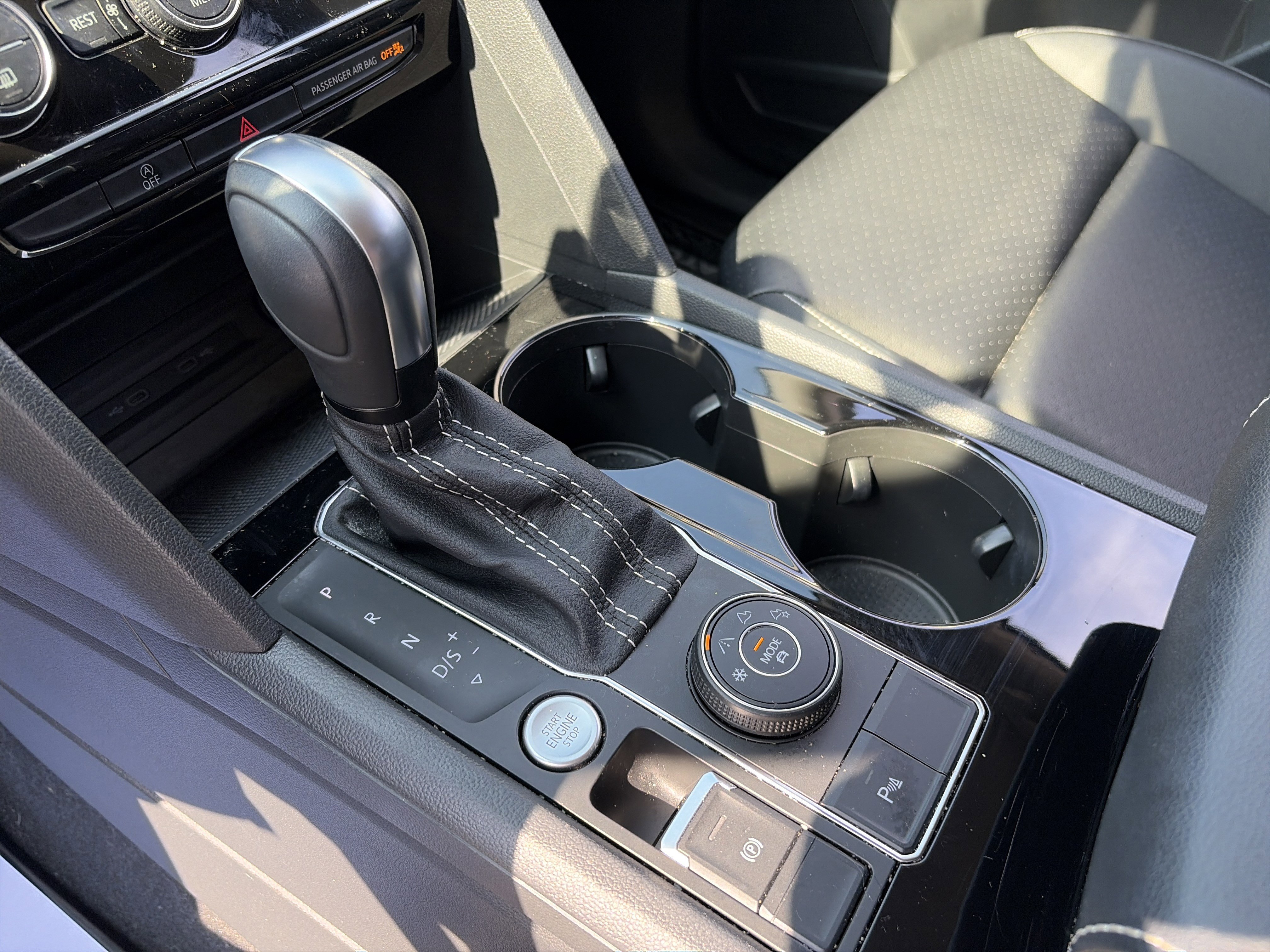 Used 2023 Volkswagen Atlas SE image 43