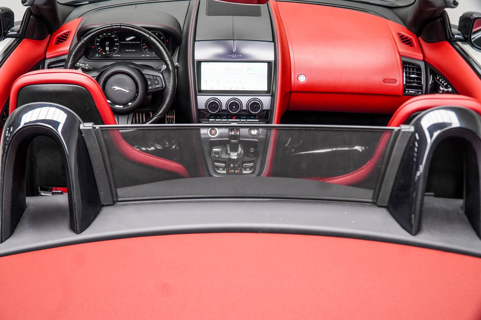 Used 2023 Jaguar F-TYPE R-Dynamic AWD/4WD image 5