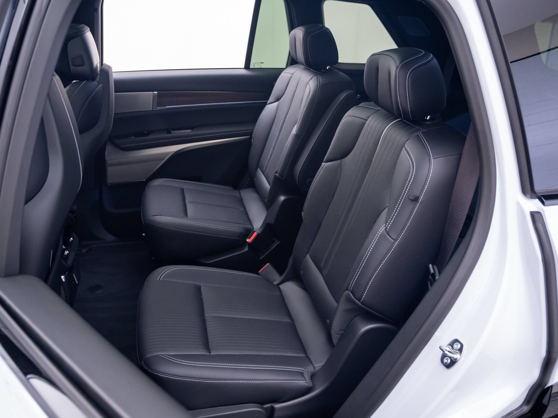 New 2027 Cadillac Vistiq Sport AWD/4WD image 18