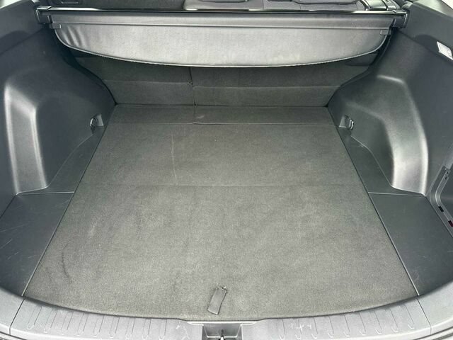 Used 2021 Toyota RAV4 LE AWD/4WD image 18