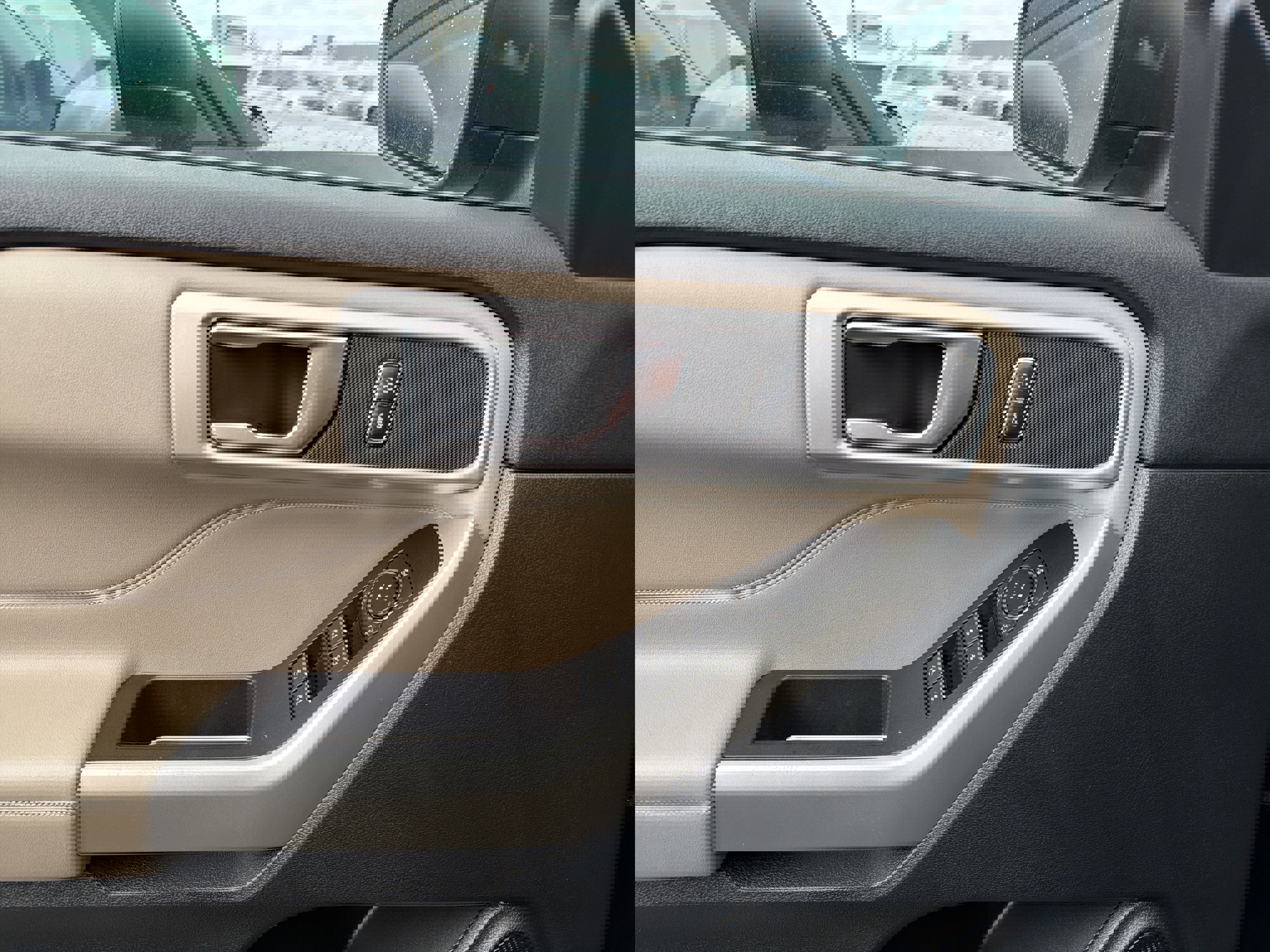 Used 2022 Ford Explorer XLT image 16