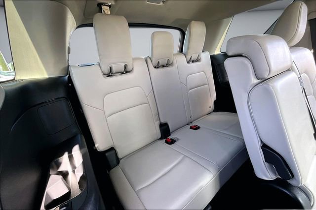 Certified 2023 Nissan Pathfinder SL FWD image 26