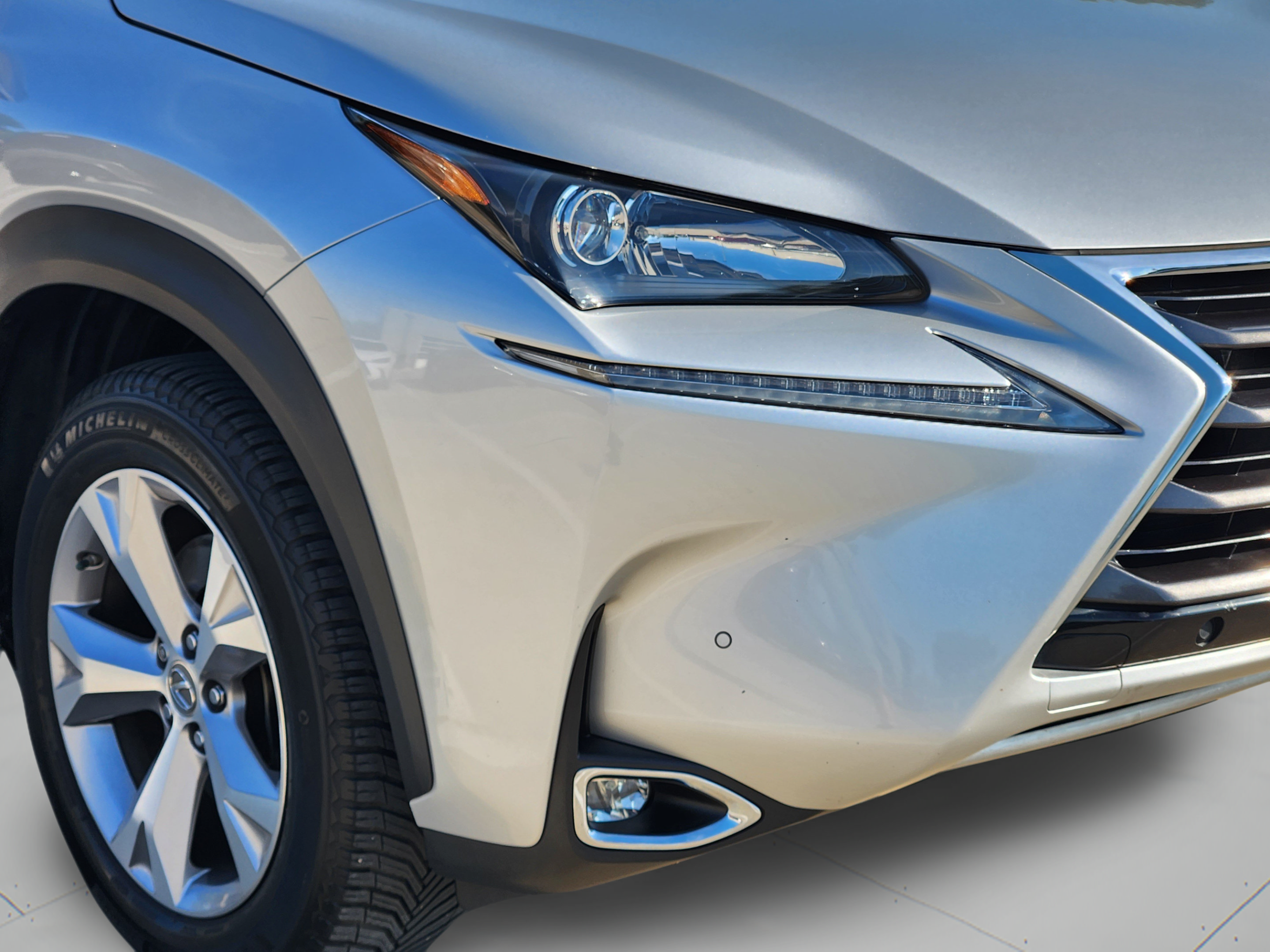 Used 2017 Lexus NX 200t FWD w/ Premium Package image 34