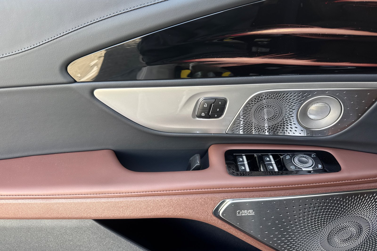 New 2026 Lincoln Nautilus Reserve AWD/4WD image 8
