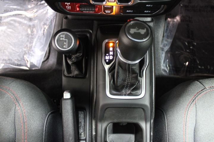 Used 2025 Jeep Wrangler Rubicon image 33