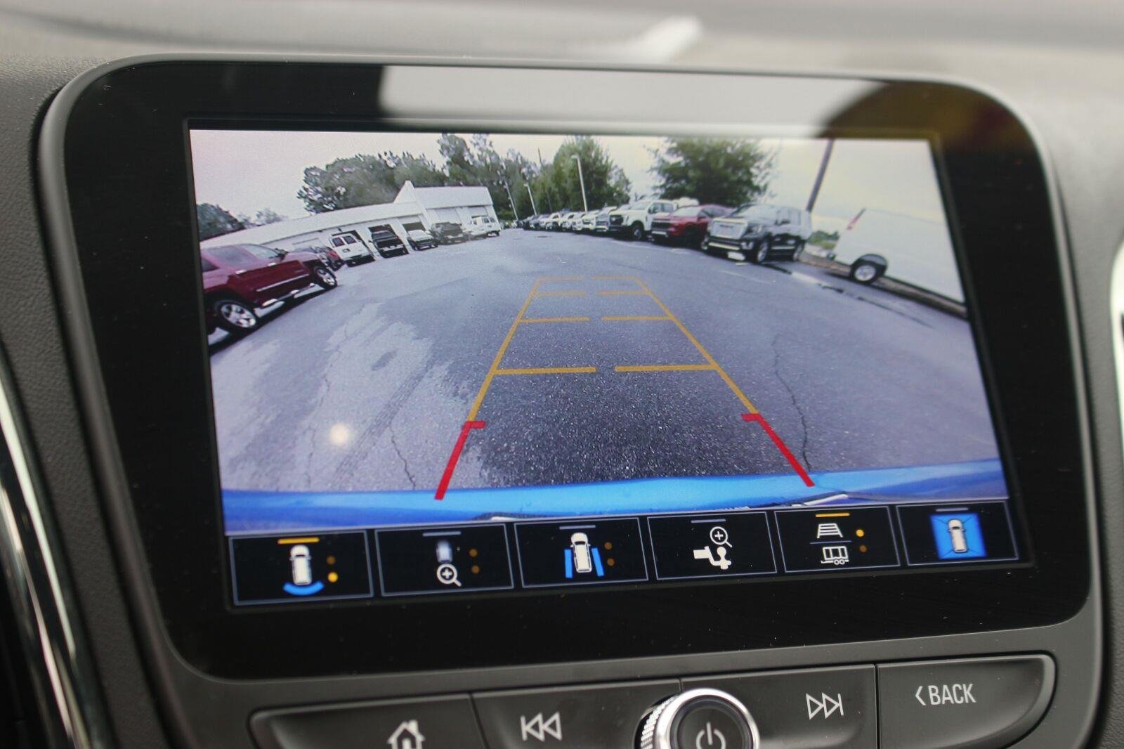 Used 2024 Chevrolet Equinox RS w/ RS Leather Package AWD/4WD image 24