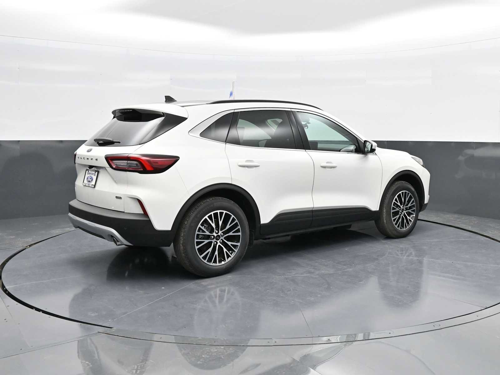 New 2025 Ford Escape SE FWD image 8