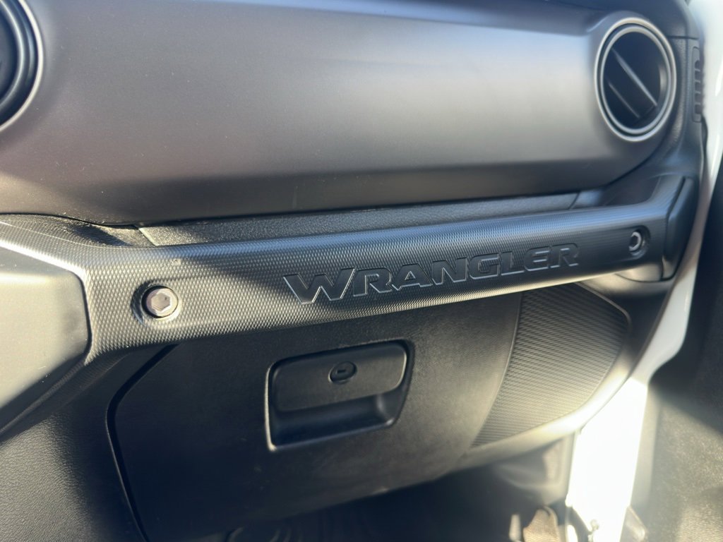 Used 2021 Jeep Wrangler Sport S image 21