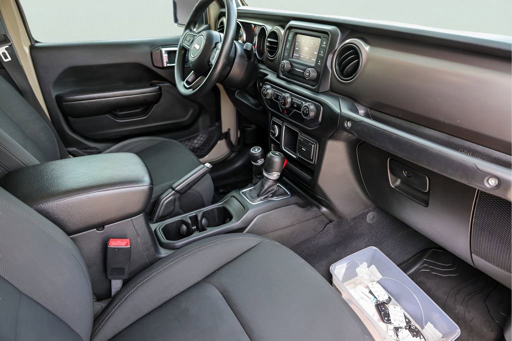 Used 2020 Jeep Gladiator Sport AWD/4WD image 27