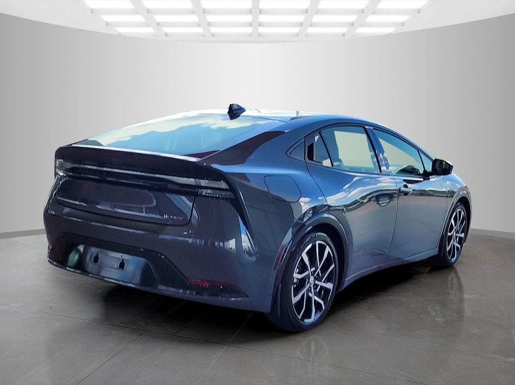 New 2026 Toyota Prius Plug-In Hybrid FWD image 3