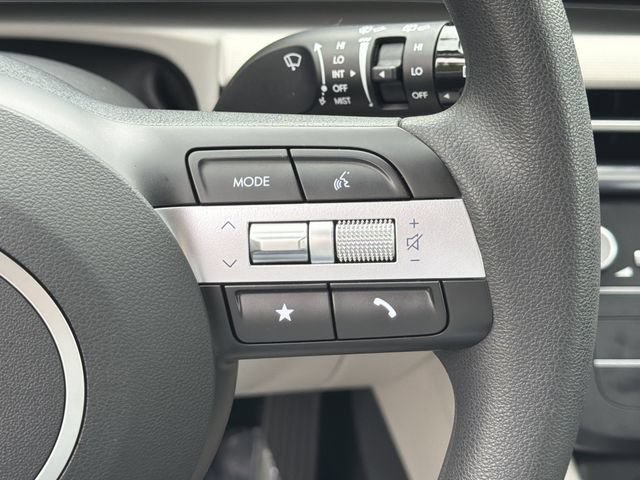 Certified 2025 Hyundai Tucson SE FWD image 25