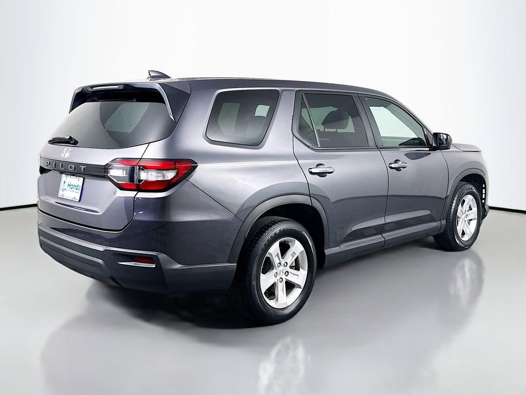 Certified 2023 Honda Pilot LX image 7