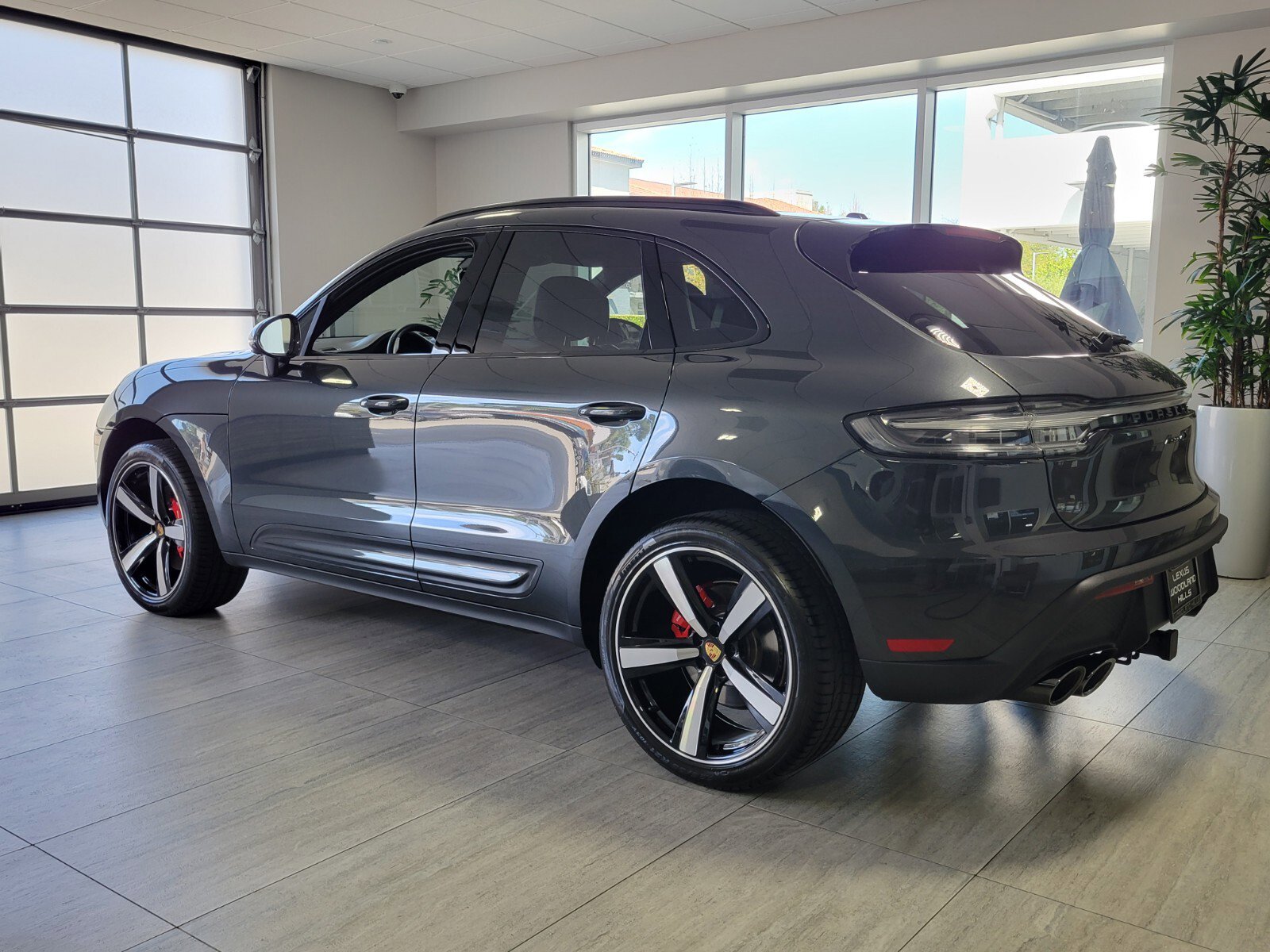 Used 2025 Porsche Macan S image 3