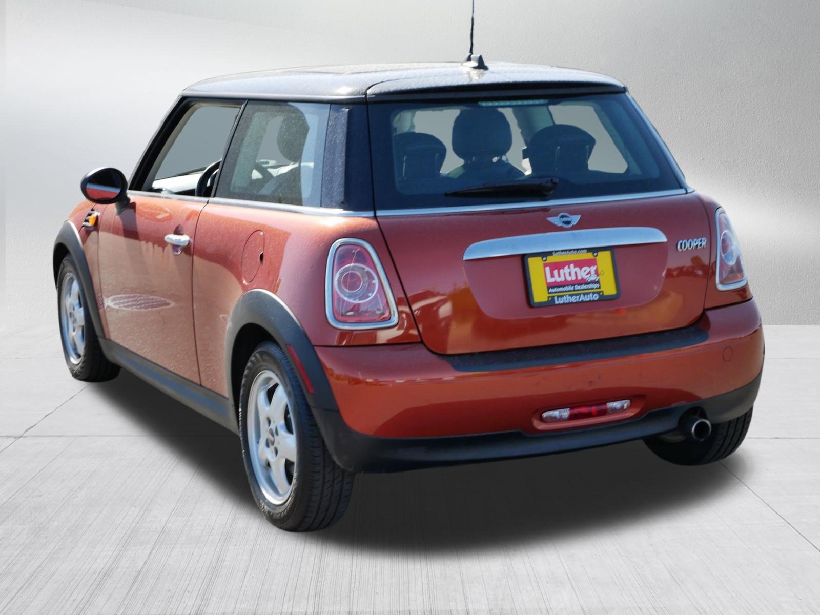Used 2011 MINI Cooper Hardtop FWD image 3