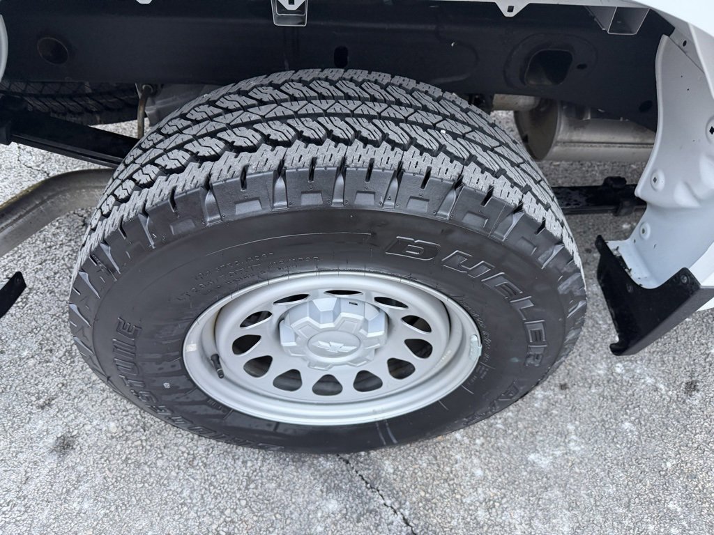 Used 2025 Chevrolet Silverado 1500 W/T w/ WT Value Package image 10