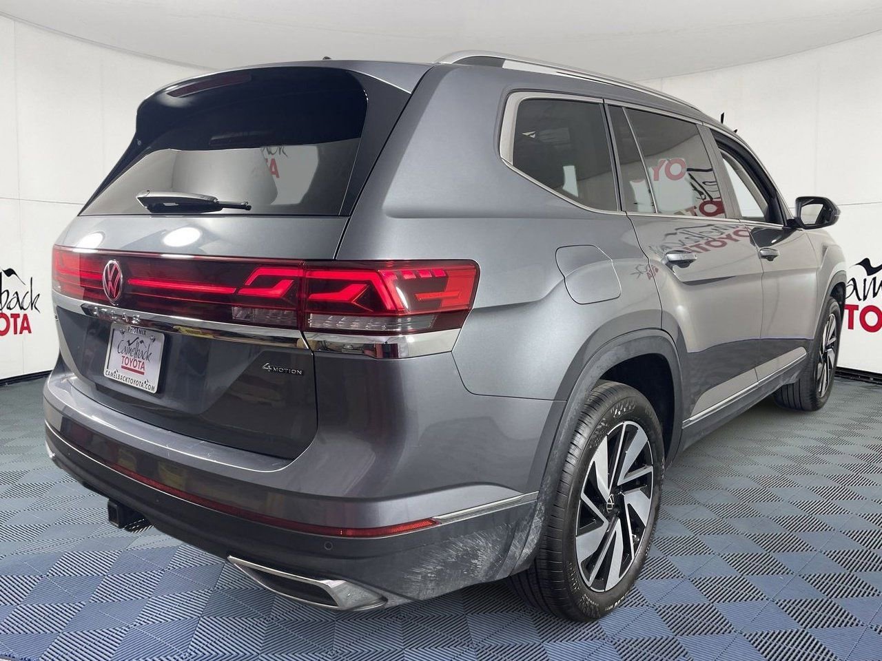 Used 2025 Volkswagen Atlas SEL image 7
