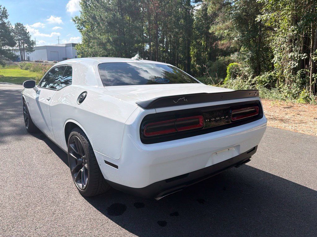 Used 2022 Dodge Challenger R/T Scat Pack w/ Driver Convenience Group RWD image 8