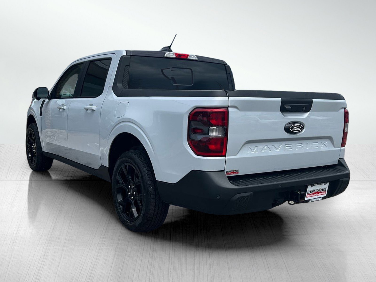 Used 2025 Ford Maverick Lariat w/ Black Appearance Package AWD/4WD image 7