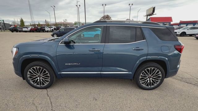 New 2026 GMC Terrain Denali w/ LPO, Floor Liner Package AWD/4WD image 5