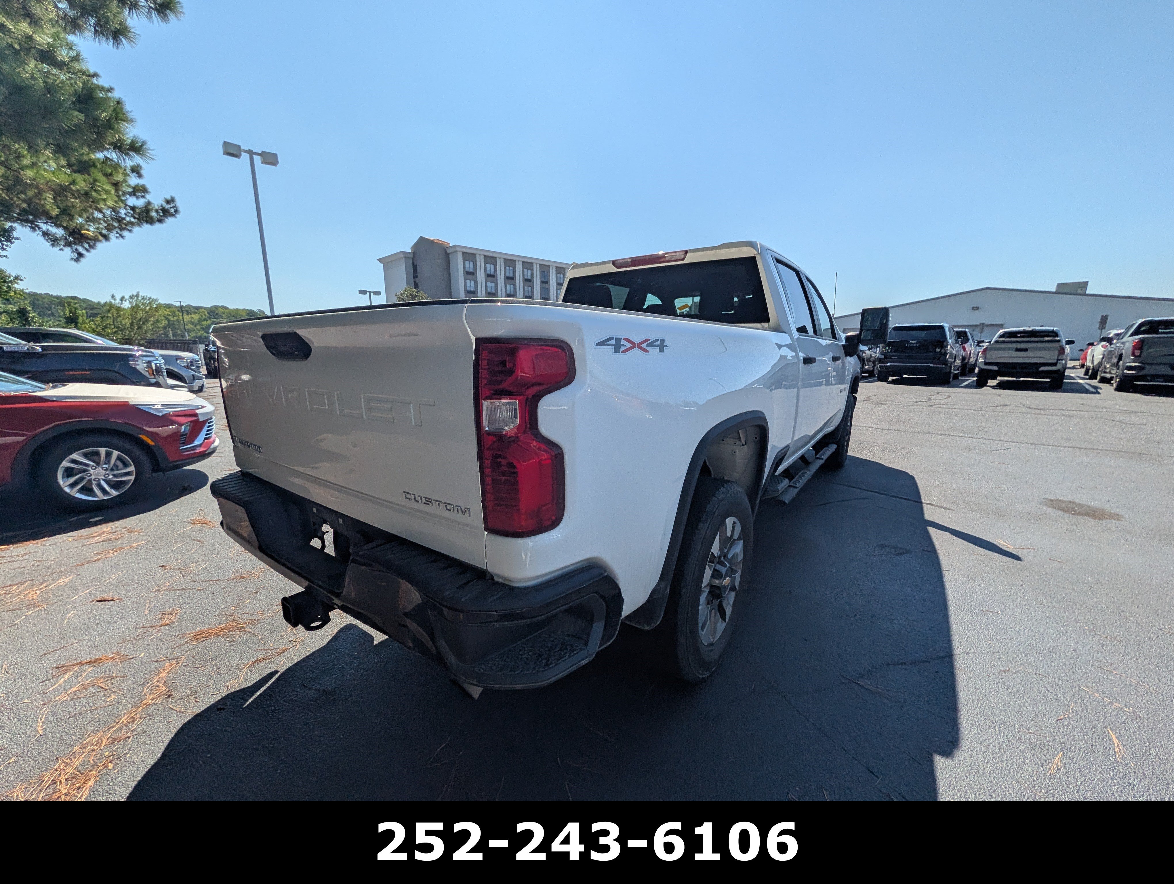 Used 2023 Chevrolet Silverado 2500 Custom w/ Custom Convenience Package AWD/4WD image 7