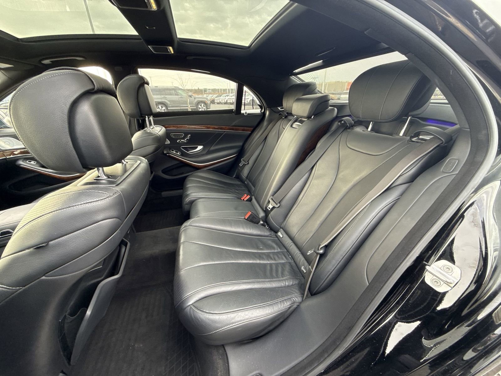 Used 2014 Mercedes-Benz S 550 Sedan image 23