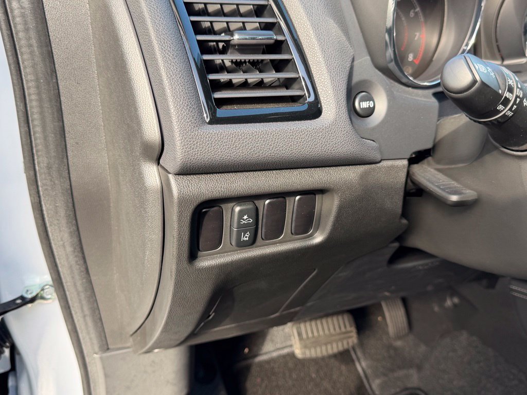 Used 2026 Mitsubishi Outlander Sport AWD image 15