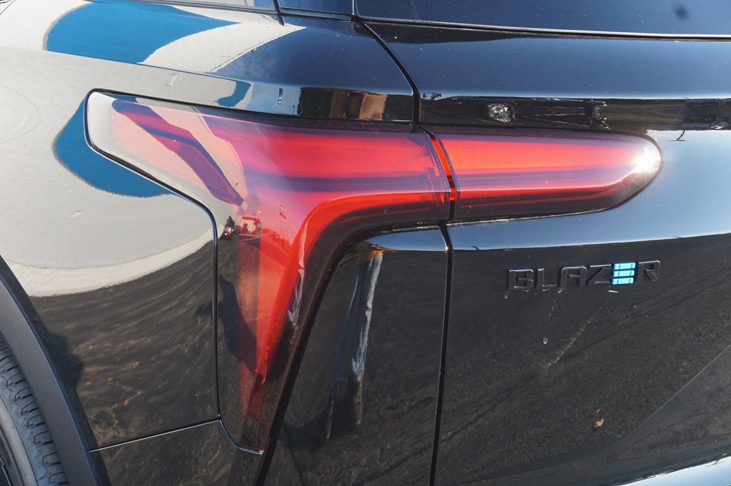 New 2026 Chevrolet Blazer EV LT w/ Midnight/Sport Edition image 27