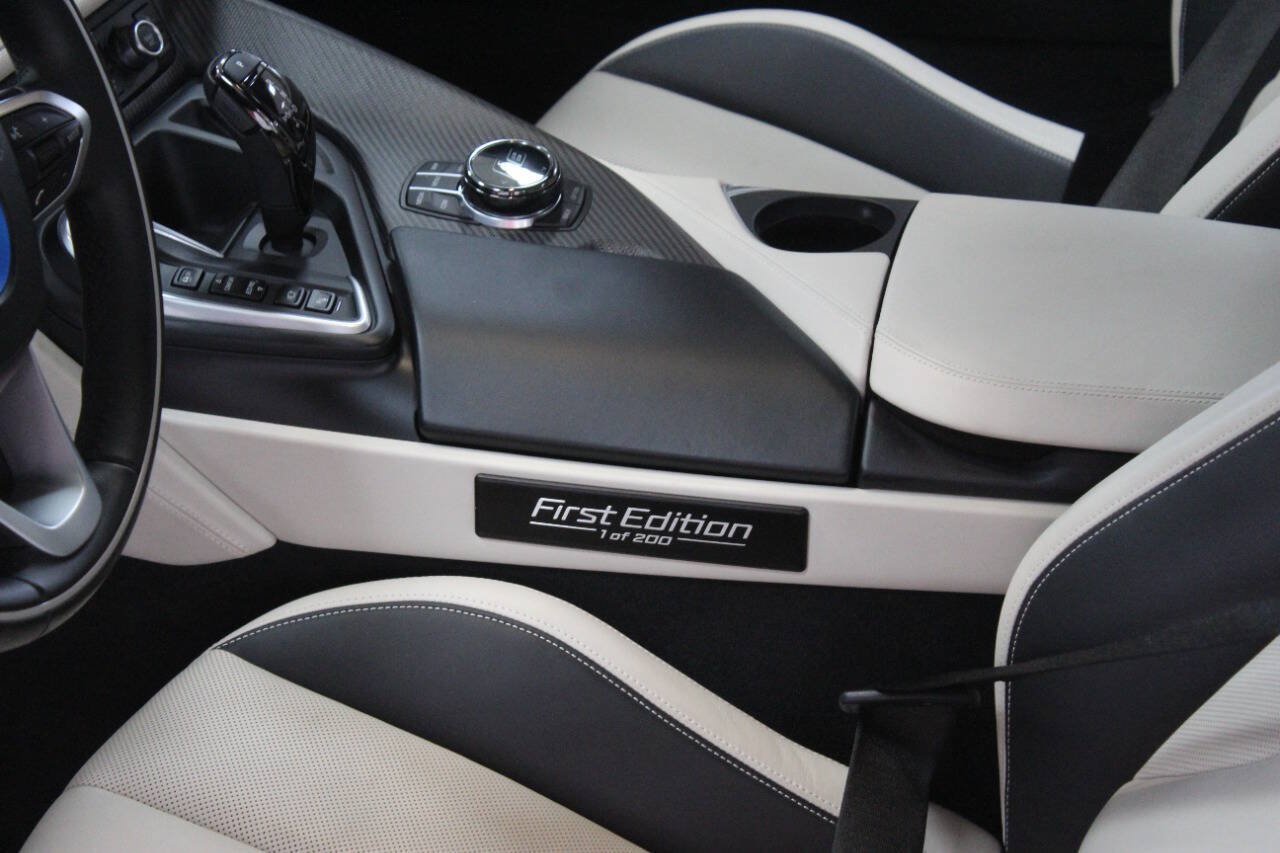 Used 2019 BMW i8 Roadster AWD/4WD image 12
