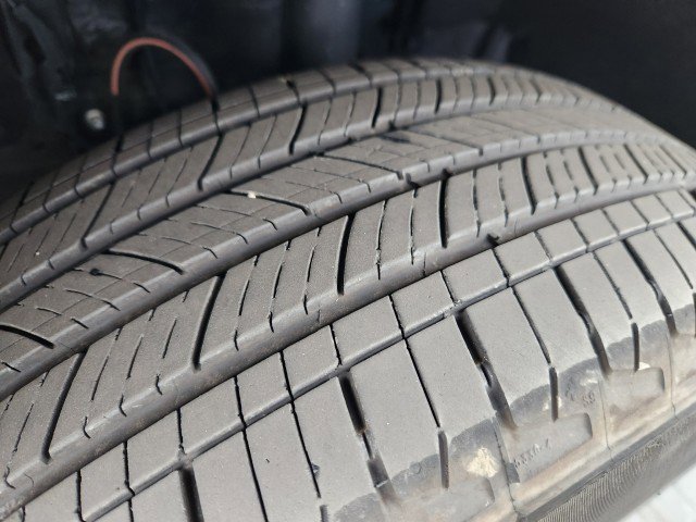 Used 2025 Toyota RAV4 XLE image 9