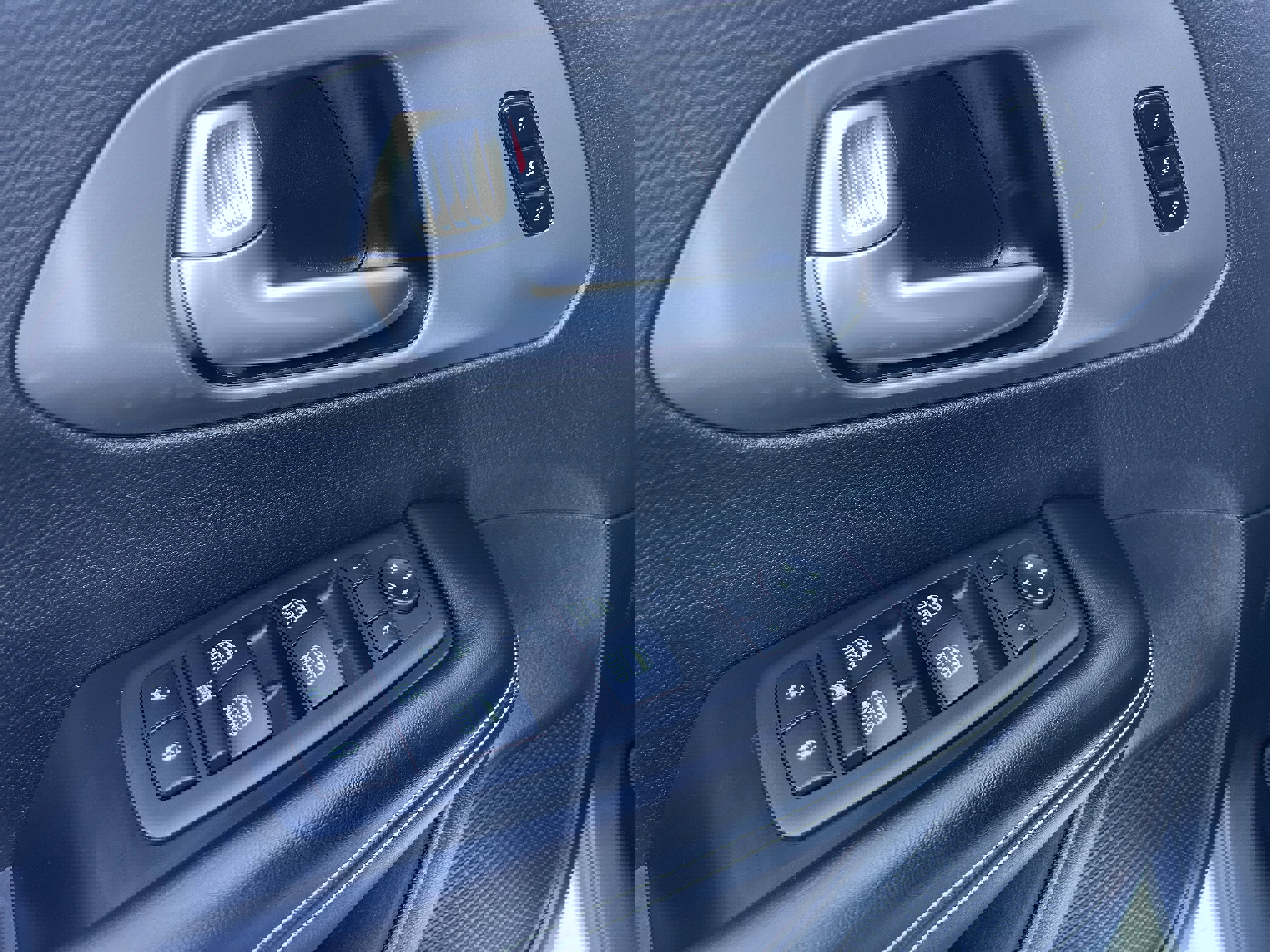 New 2026 Chrysler Pacifica Select image 17