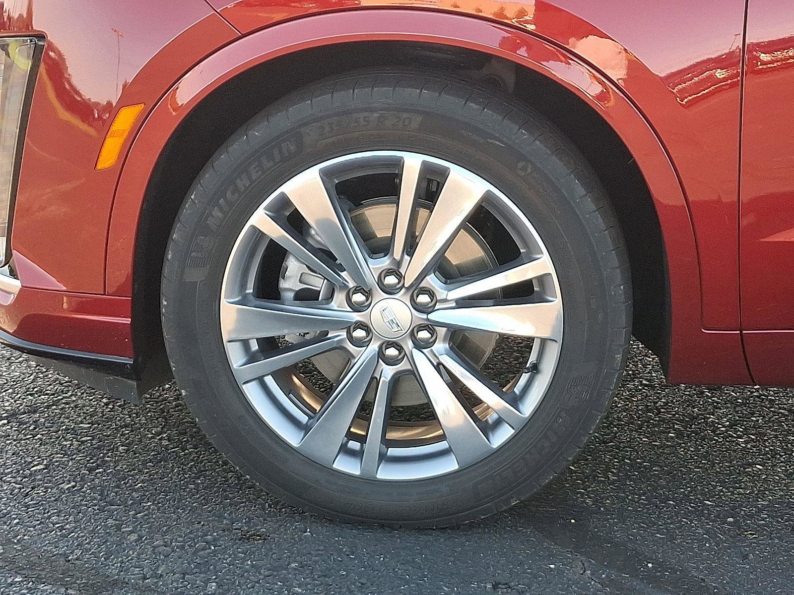 Certified 2024 Cadillac XT6 Premium Luxury image 8