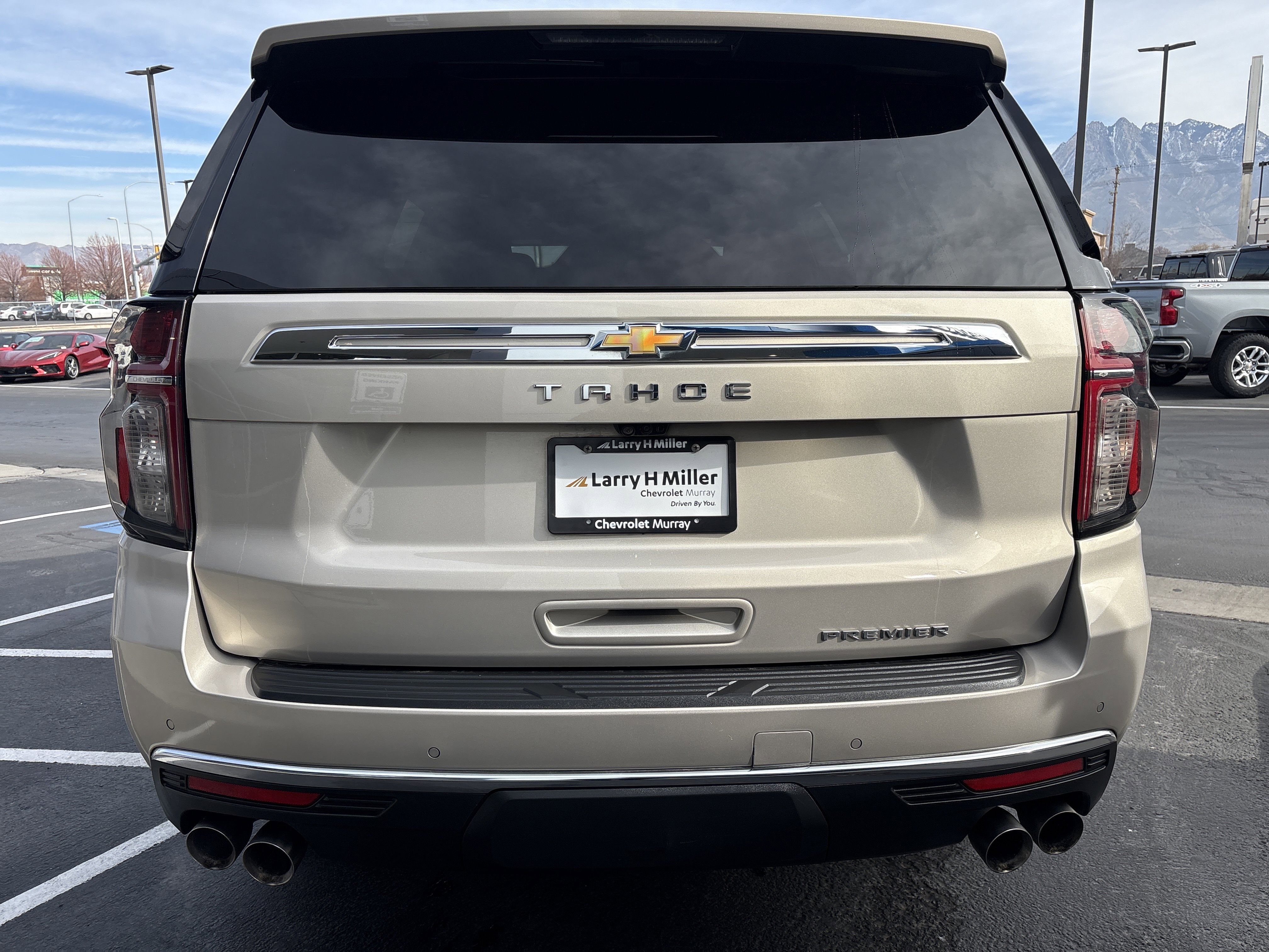 Used 2021 Chevrolet Tahoe Premier w/ Premium Package image 4