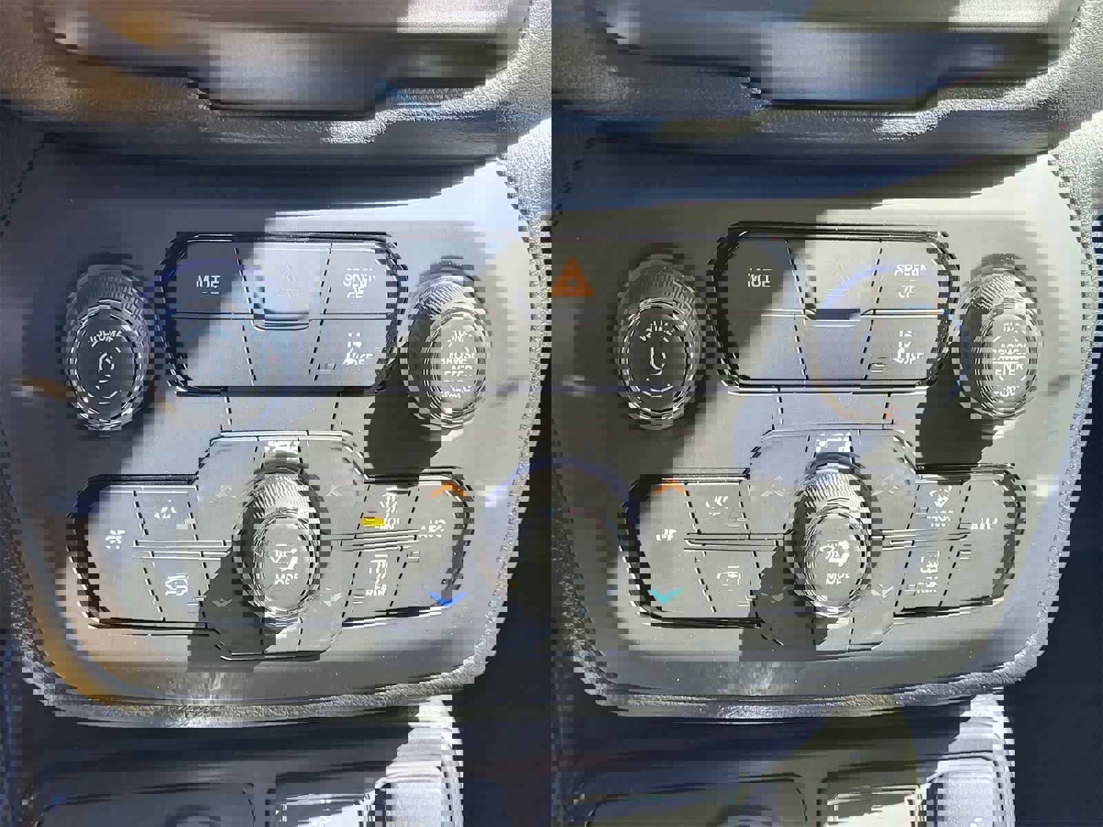 Used 2023 Jeep Renegade Latitude image 22