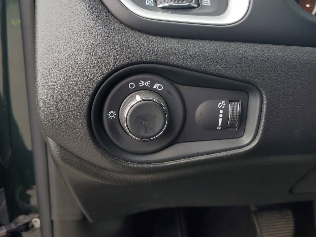 Used 2021 Jeep Renegade Sport AWD/4WD image 13