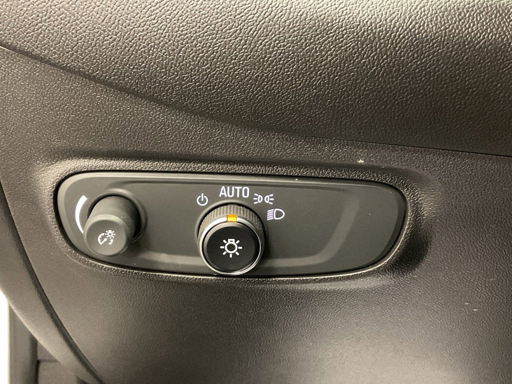 Used 2023 Chevrolet Equinox LT w/ LPO, Floor Liner Package image 9