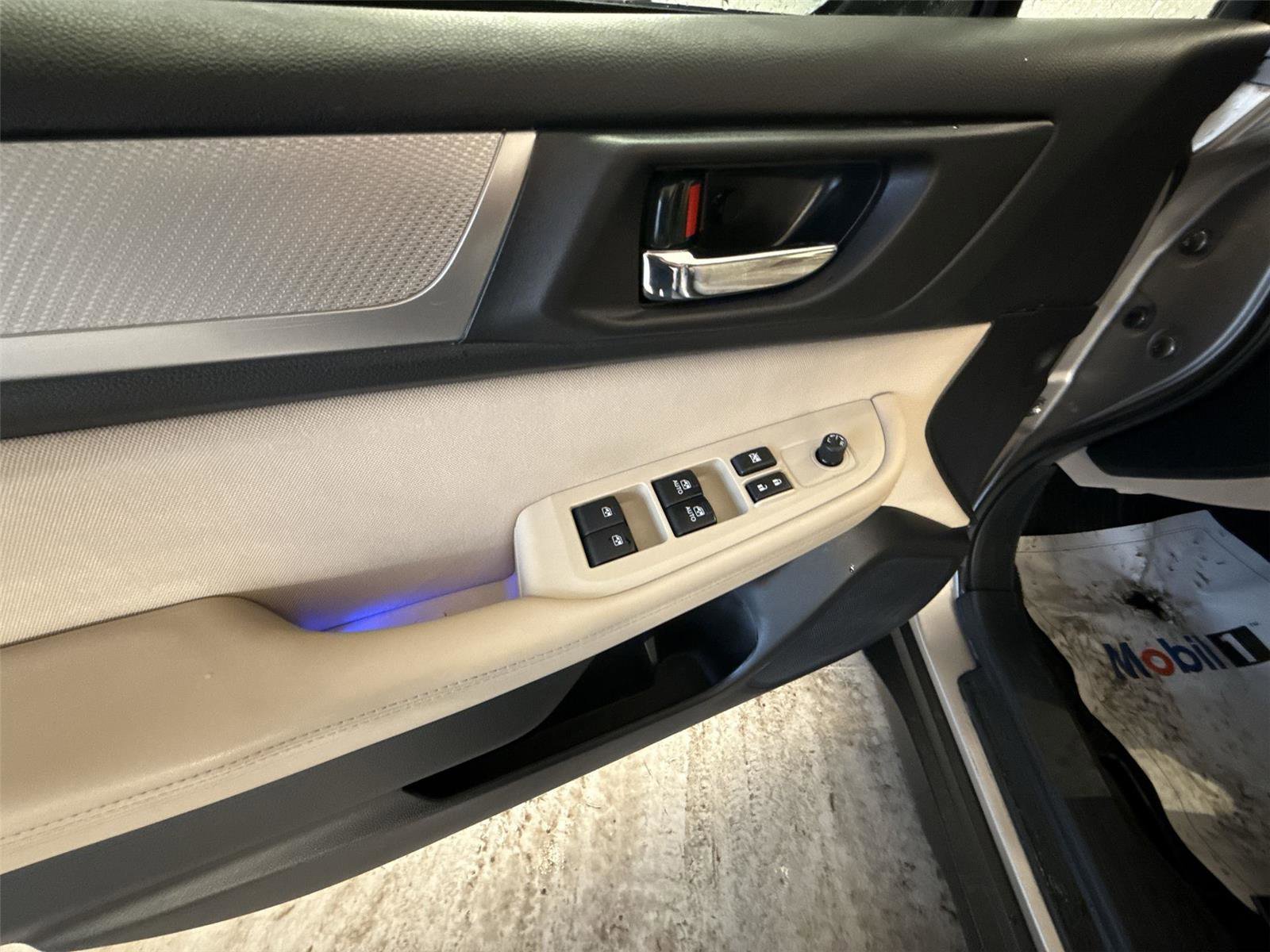 Used 2019 Subaru Outback 2.5i Premium image 15