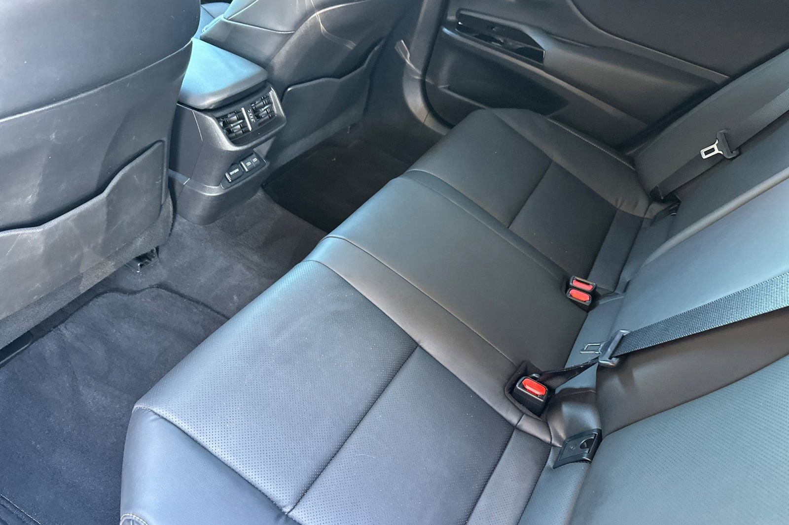 Certified 2025 Lexus ES 300h ES 300h w/ Premium Package image 14