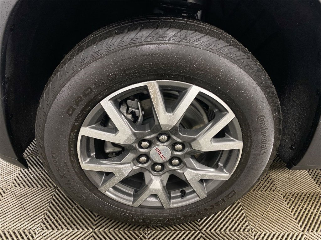 Used 2023 GMC Acadia SLE w/ Driver Convenience Package image 10