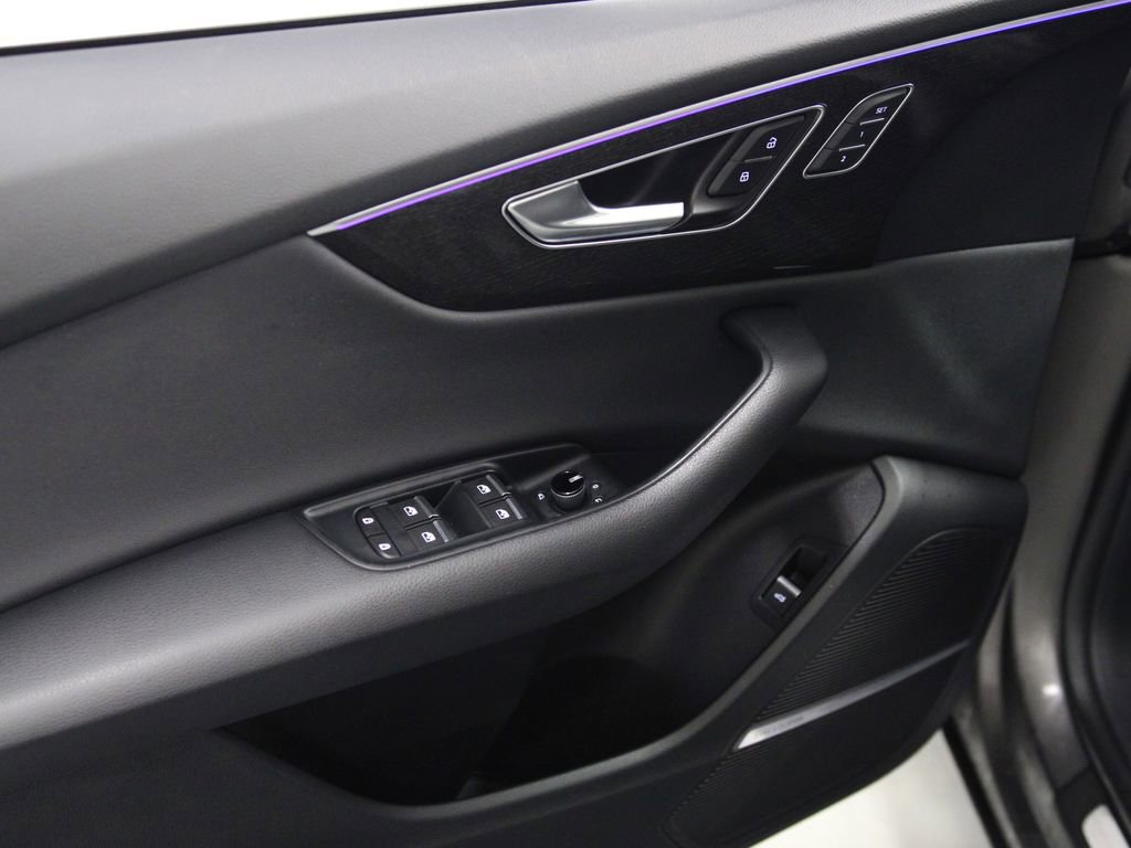 Used 2019 Audi Q8 Premium Plus w/ Premium Plus image 22
