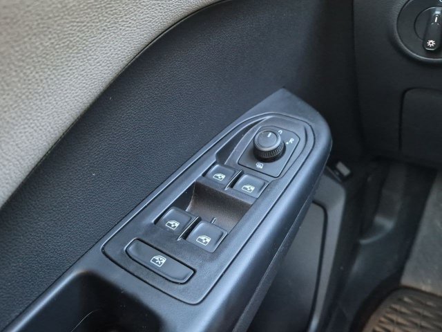 Used 2023 Volkswagen Taos SE AWD/4WD image 13