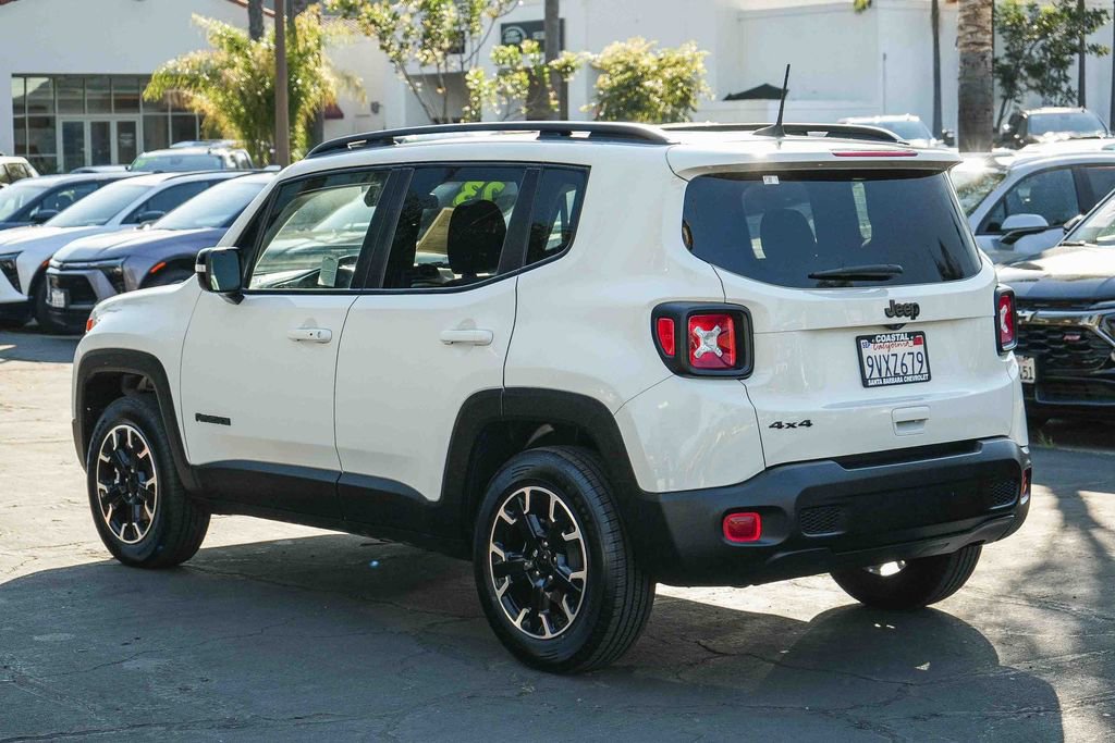 Used 2023 Jeep Renegade Latitude AWD/4WD image 4