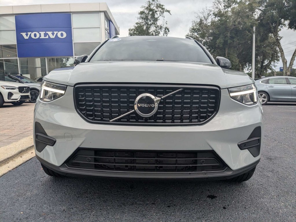 Used 2026 Volvo XC40 B5 Core w/ Climate Package AWD/4WD image 9