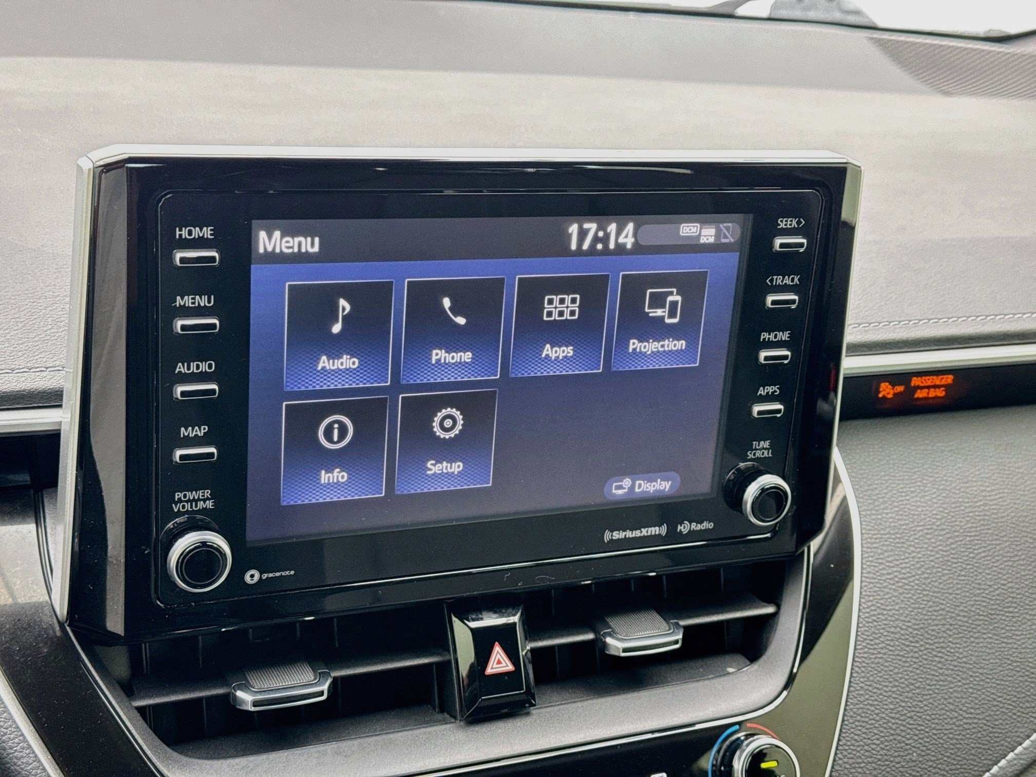Used 2022 Toyota Corolla XSE FWD image 9