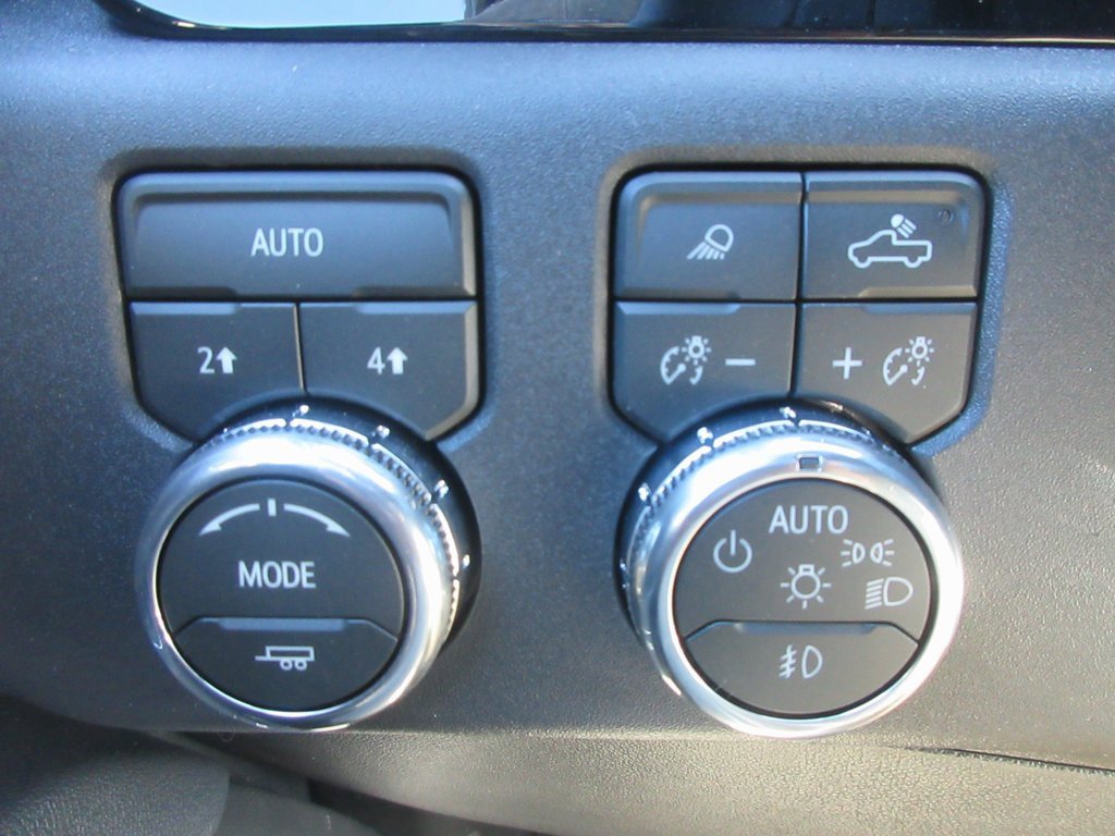 New 2026 GMC Sierra 1500 SLT w/ SLT Convenience Package image 17