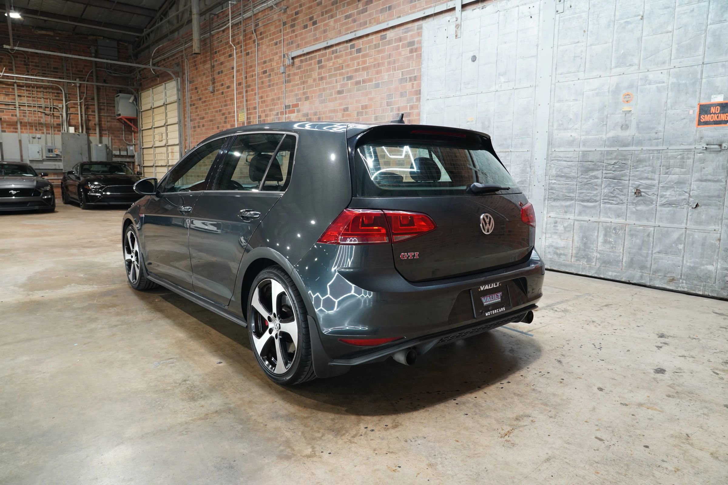 Used 2015 Volkswagen GTI Autobahn w/ Lighting Package (SEL) FWD image 12