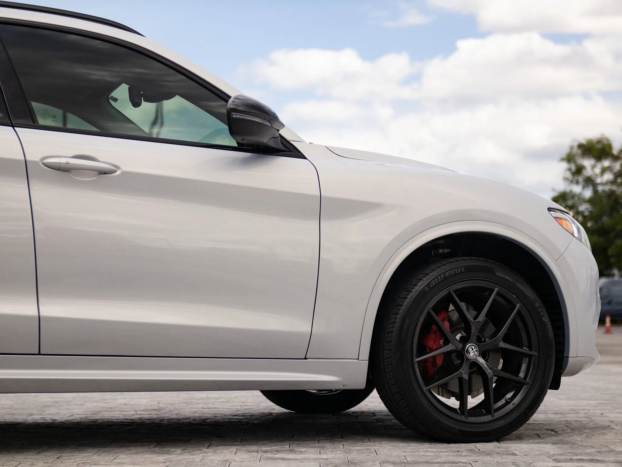 Used 2020 Alfa Romeo Stelvio Sport w/ Quick Order Package 22K Sport RWD image 16